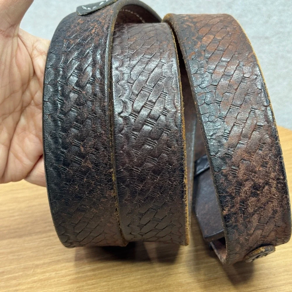 Distressed Leather Woven Embossed Belt‎ Silver Buckle Brown Well Worn Size 50